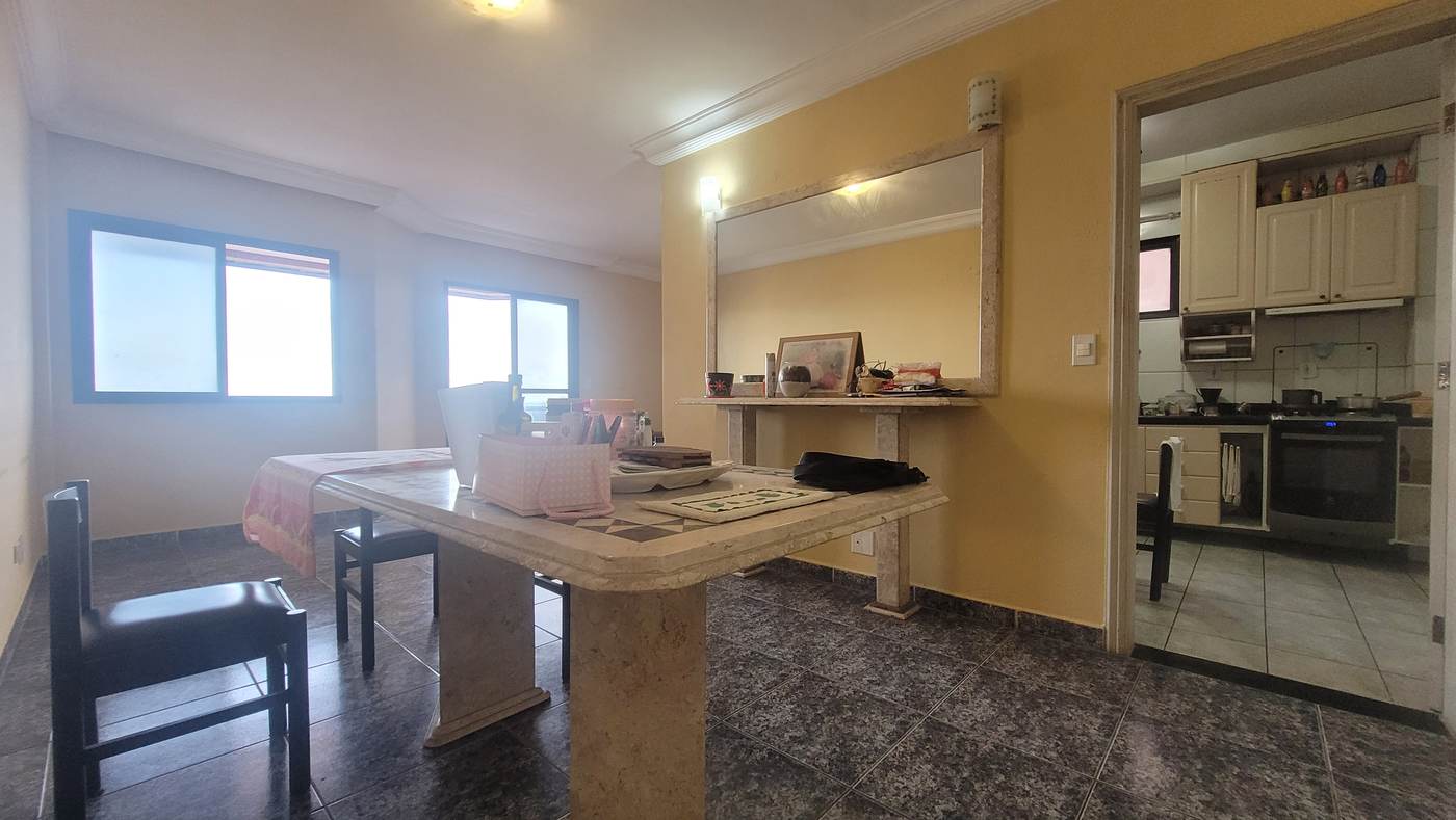 Sala · Mesa de Mármore